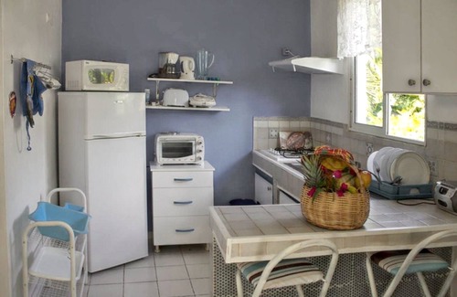 Morne Rouge House | Homerez - Bungalow in Sainte-Rose