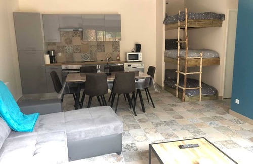 Clermont-Creans Ski Chalet | Homerez - Chalet in Clermont-Créans