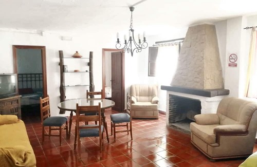 Cordoba House | Homerez - Charming House in Córdoba + Private Pool