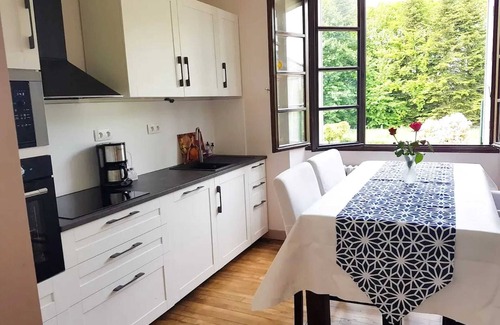 Quebriac House | Homerez - Charming House in Québriac with Enclosed Garden