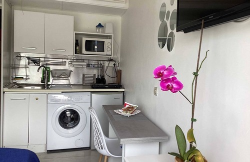 Le Port Apartment | Homerez - Charming studio with pool in Le Port of 20 m²