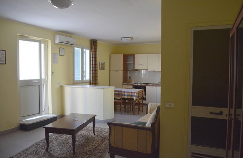Reggio Calabria Apartment | Homerez - Cosy Flat Reggio Calabria