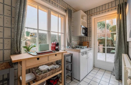 Courcelles House | Homerez - Cosy studio close to Brussels South Charleroi Airport