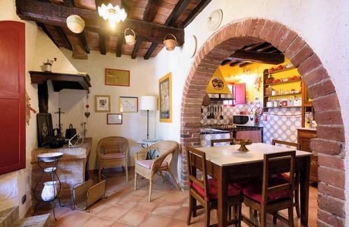 Trequanda House | Homerez - Enchanting House in Trequanda + Pool