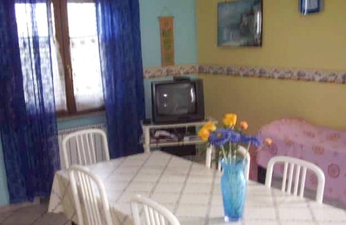 Casal Velino House | Homerez - House 6 km away from the beach for 4 ppl. with garden at Casal Velino