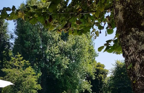 La Porcherie House | Homerez - House for 4 ppl. with shared pool, garden and terrace at La Porcherie