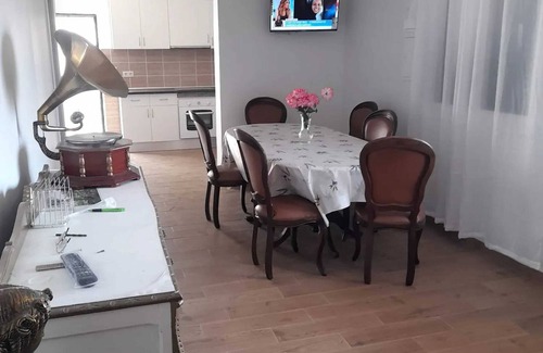 Molares House | Homerez - House with jacuzzi in Atei - 70 m²