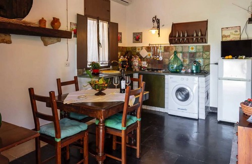 Avola House | Homerez - House with pool and jacuzzi