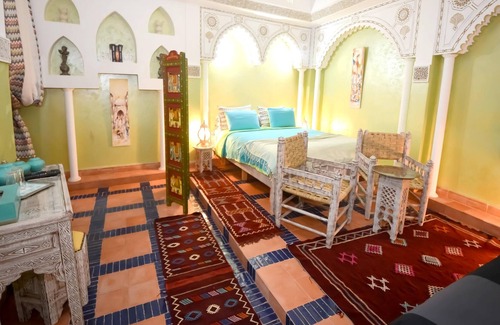 Bab Taghzout House | Homerez - Large residence With swimming pool