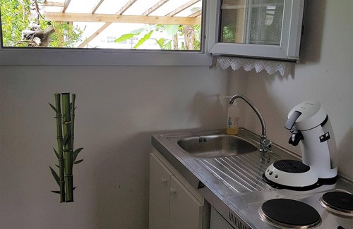 Le Lamentin Apartment | Homerez - Modern Apartment in Le Lamentin with Shared Pool - 20m²