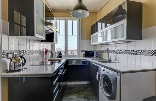 Saint-Denis Apartment | Homerez - Modern apt in Saint-Denis