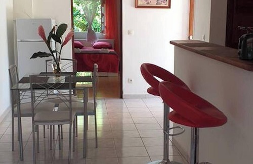 Le Robert Apartment | Homerez - Modern apt. Le Robert