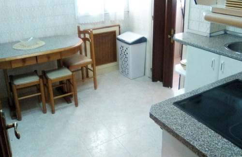 Oviedo City Centre Apartment | Homerez - Nice appartement for 5 ppl. at Oviedo