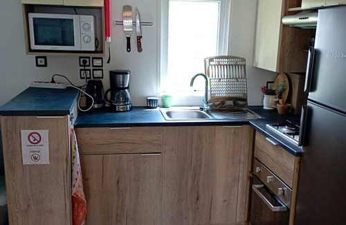 Condrieu House | Homerez - Nice bungalow for 6 ppl. with shared pool and terrace at Condrieu