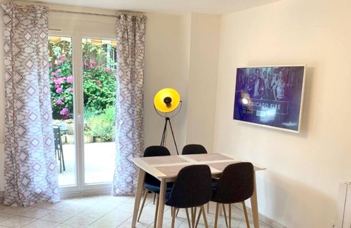 Vaulnaveys-le-Haut House | Homerez - Nice house With mountain view and terrace