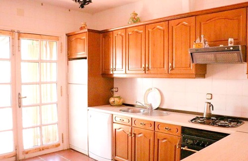 Castilblanco House | Homerez - Spacious house for 8 ppl. with terrace at Castilblanco