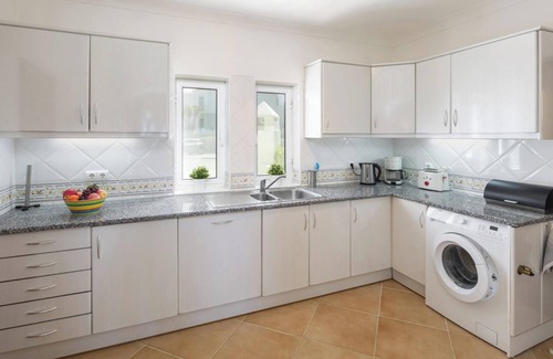 Estombar Villa | Homerez - Spacious Villa in Carvoeiro with Private Pool