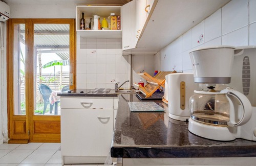 Plateau-Caillou Apartment | Homerez - Studio Ocean View, Saint Paul