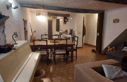 Greolieres House | Homerez - Welcoming House in Gréolières with Fireplace