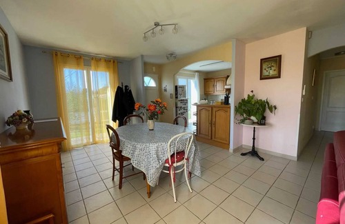 Gemozac House | Homerez - Welcoming house in Gémozac - 100 m² with lush garden.