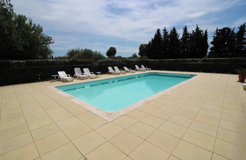 Monteux House | Homerez - Welcoming House in Monteux with Shared Pool