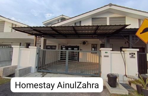 Perak Tengah District House | Homestay AinulZahra