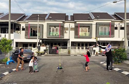 Lumut House | Homestay Mewah Lumut