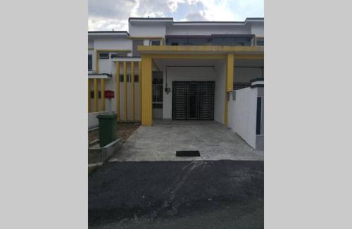 Behrang Stesen House | Homestay Tok Ayah, Behrang Jati