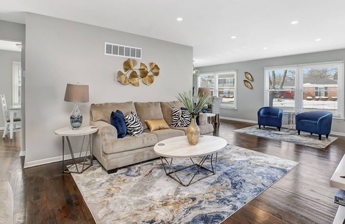 Homewood House | Homewood FHS Rental - Cherrywood Ln