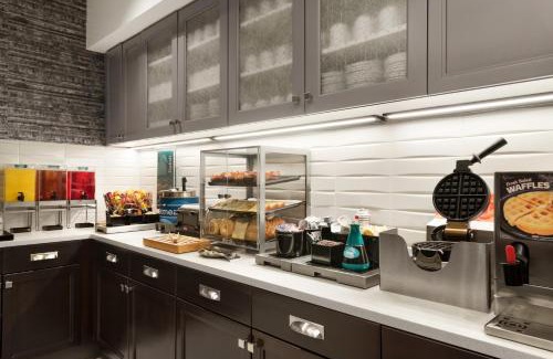 East Town Hotel | Homewood Suites By Hilton Milwaukee Downtown