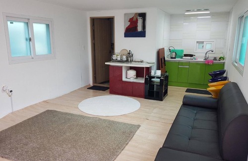 Seo House | Hongcheon Daebakine Pension