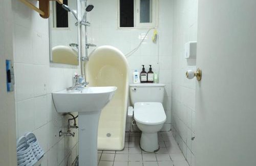 Mapo Villa | Hongdae, 10mins to Hapjeong Station, Mangwon station, 2 rooms 3 beds, max 5pax
