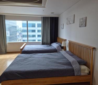 Mapo Apartment | Hongdae Residence-2 1min from Hongik Uni station Exit #1