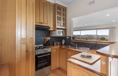 Mount Stuart House | Hooper House - Stylish Character Home