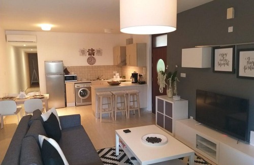 Oroklini Apartment | Horizon Luxury Apartment
