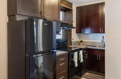 Ludlam Apartment | Horizon - Mins to Las Olas & Beach