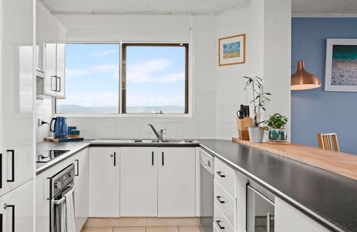 Burleigh Heads Apartment | Horizons in Burleigh - Views, Central & Car Park