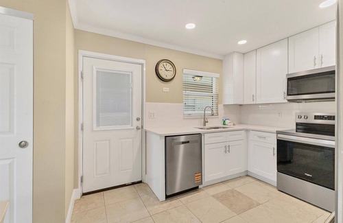 Siesta Key Villa | Horizons West Villa B-3 - Steps from Beautiful Crescent Beach White Sand!
