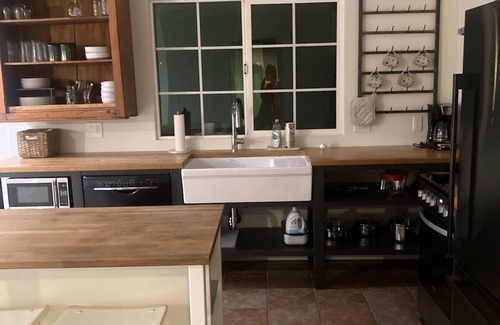 South Mountain Cottage | Horse Ranch-Large Private 2-bedroom Casita in Phoenix