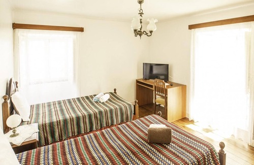 Praia da Vitoria House | Hospedaria Casa D Av Quarto 3 - Twin