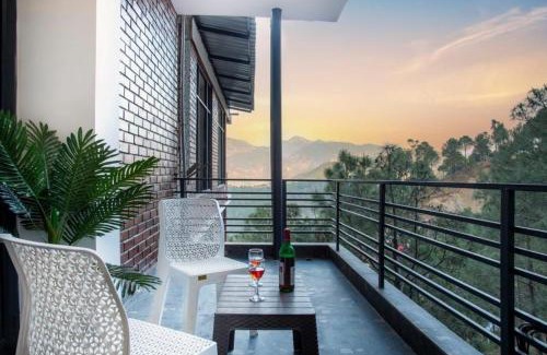 Dharampur Apartment | Host jatin Corner Cottage kasauli 7o1827o7o3