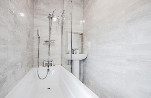 Bradford House | Host & Stay - Park Cliffe House