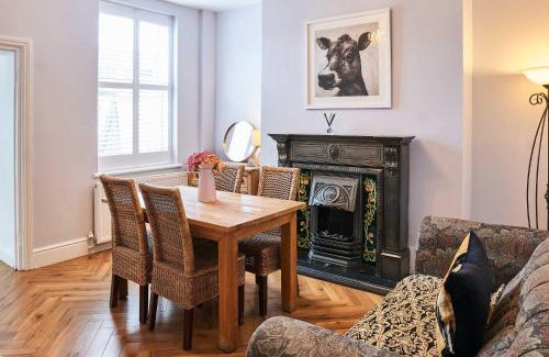 Liverpool House | Host & Stay - Railway Cottages