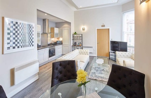 South Cliff Apartment | Host & Stay | Three Bays