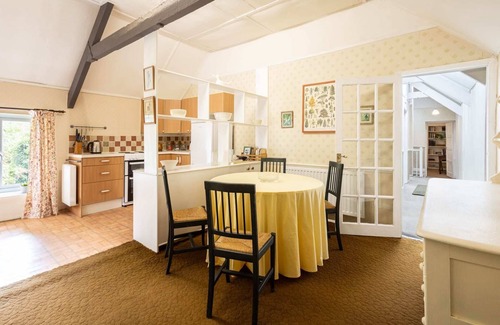 South Charlton Apartment | Host & Stay | Upper Lodge