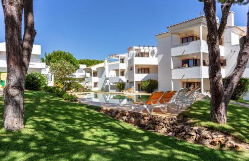 Aldeia das Acoteias Apartment | Host Wise - Fresh Sunny Flat with Pool & Terrace