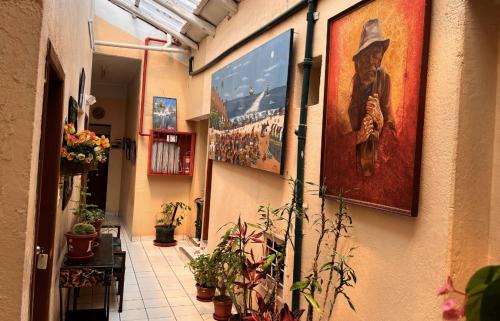 Quito Historic Center Hotel | Hostal Benalcazar