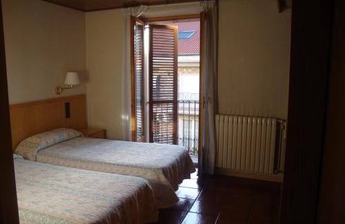 Trago Hotel | Hostal Victor