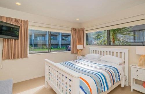 Whitianga Apartment | Hosts on the Coast Sizzle and Soleil