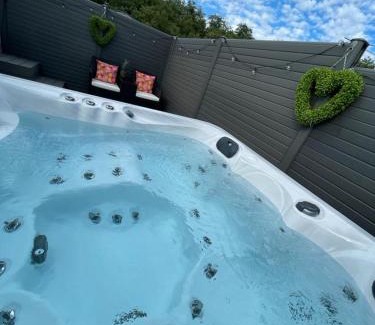 Swarland Resort | Hot Tub 9 The Fairways